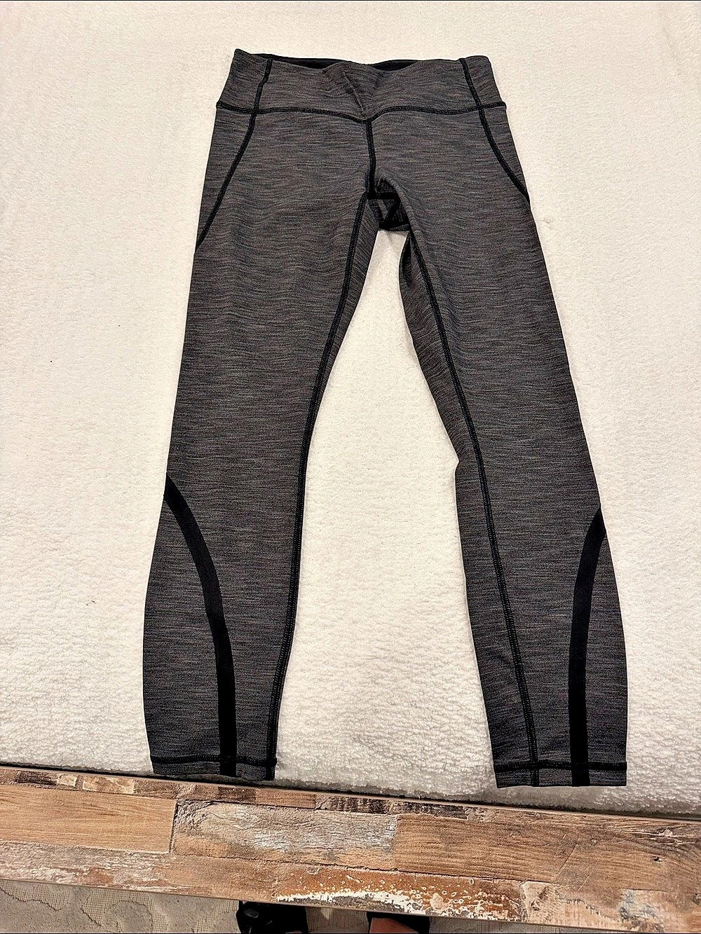 Lululemon luxtreme Color Block Leggings Size 4